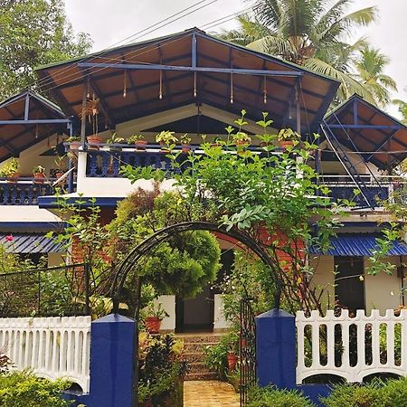 Вилла Curlies Blue House Анжуна Экстерьер фото