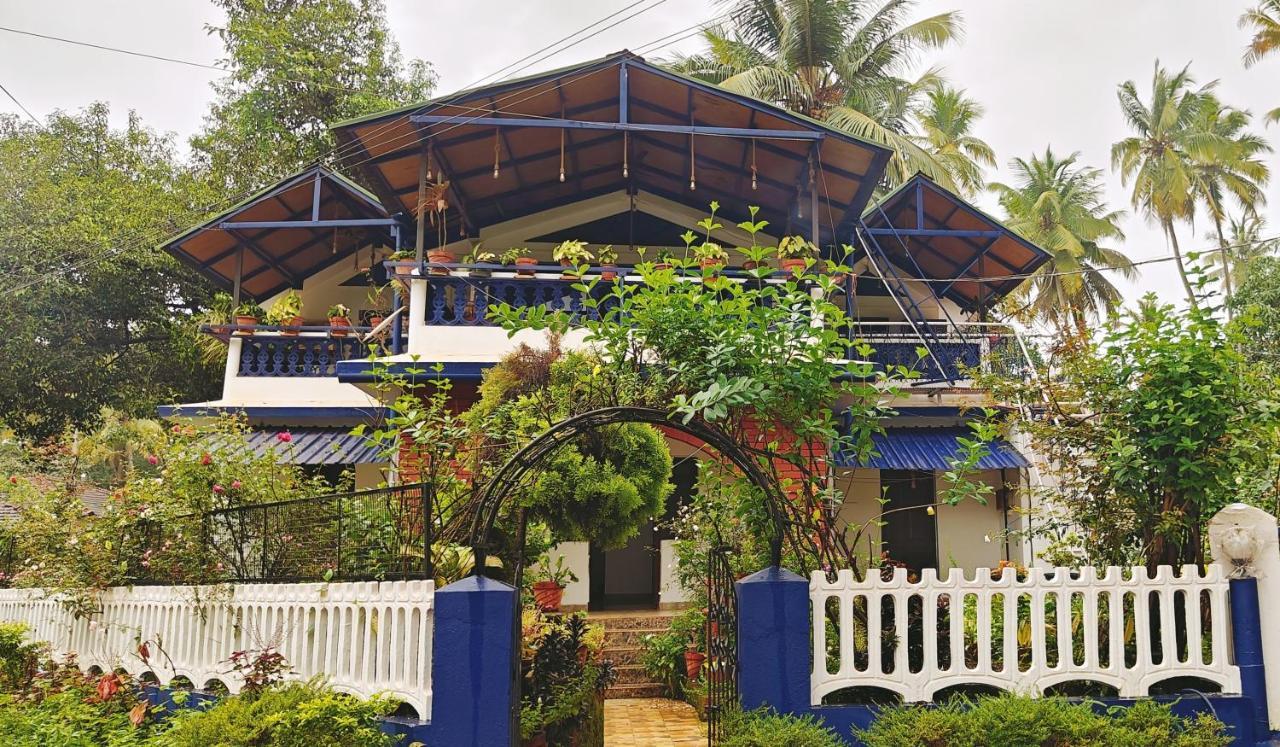 Вилла Curlies Blue House Анжуна Экстерьер фото